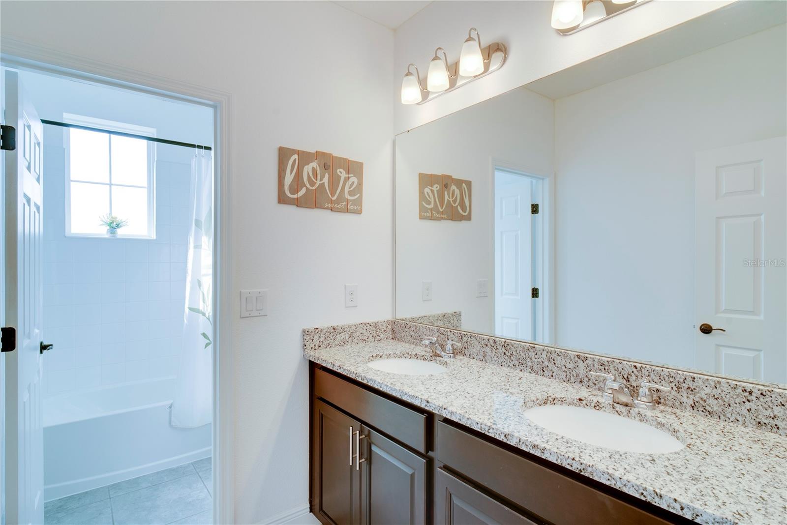 Image 26 of 36 For 15755 Sweet Limetta Drive