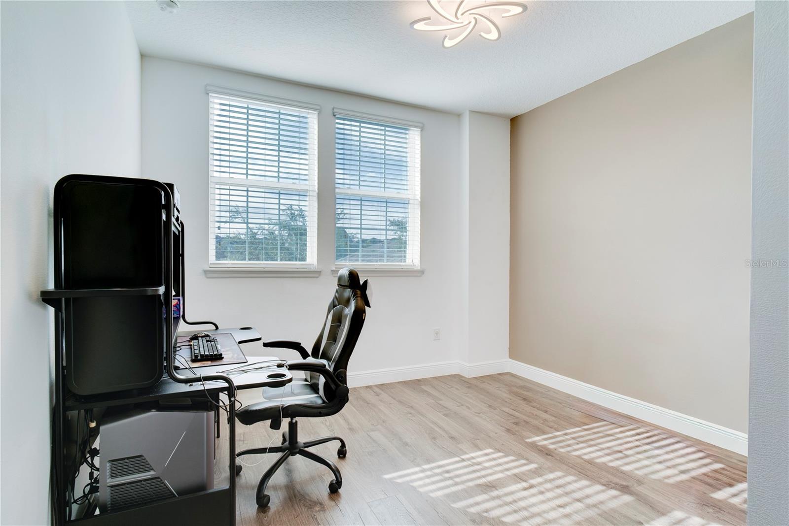 Image 27 of 36 For 15755 Sweet Limetta Drive