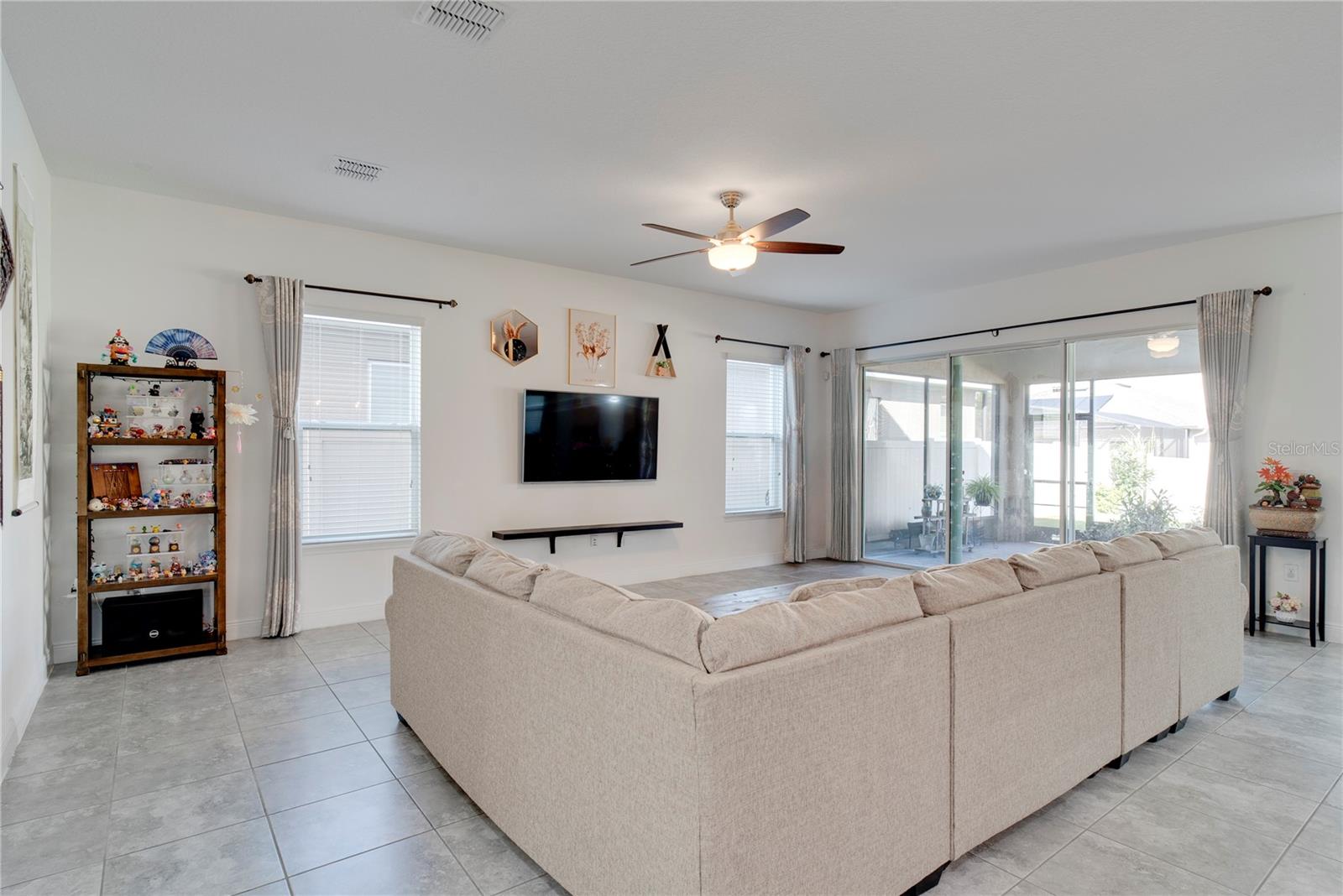 Image 8 of 36 For 15755 Sweet Limetta Drive