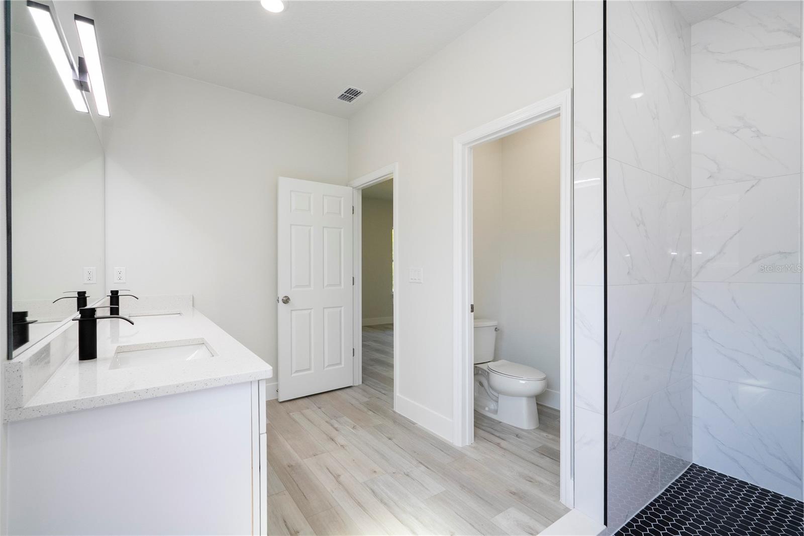 Image 37 of 42 For 6966 Fort Smith Terrace