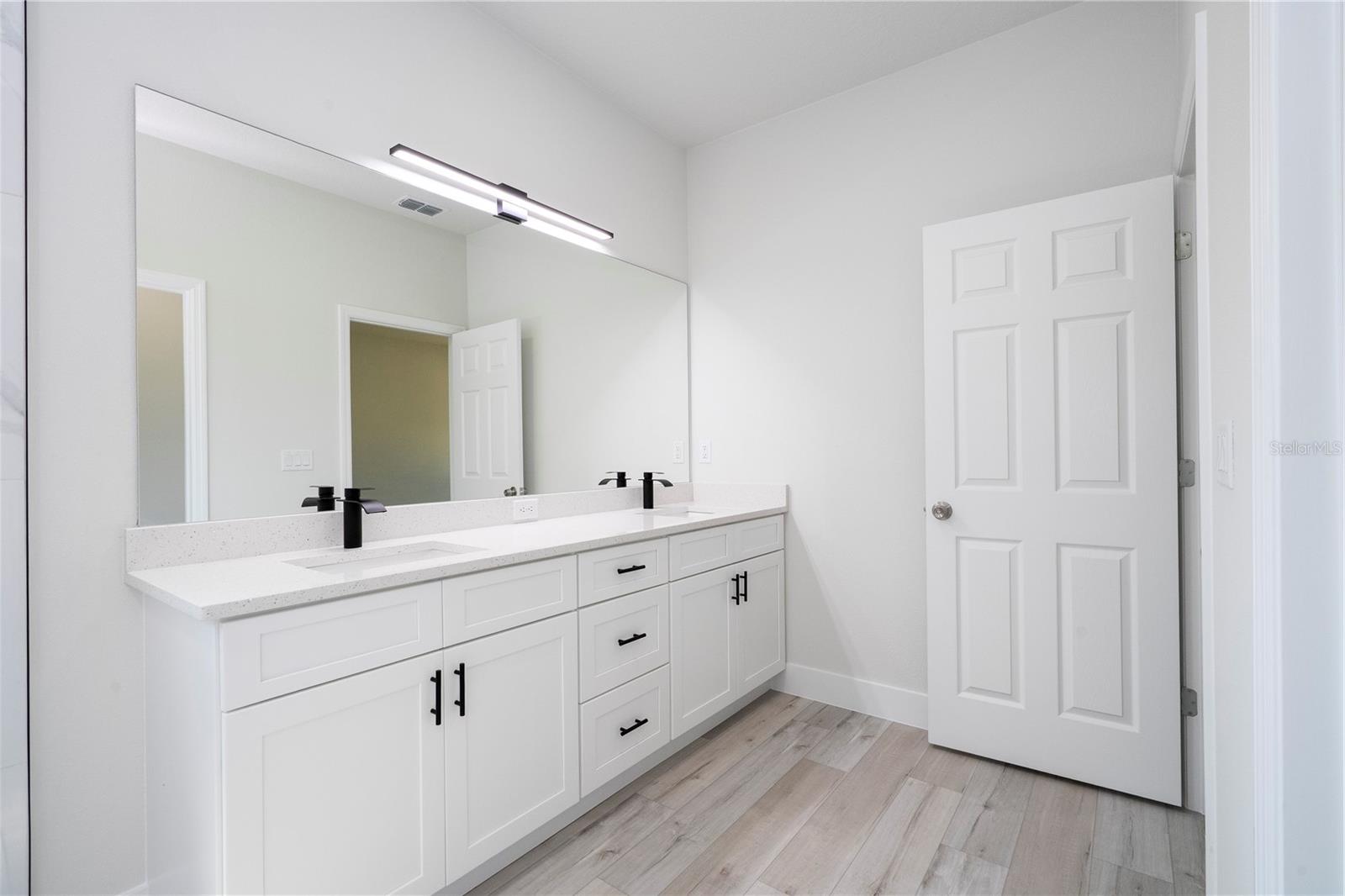 Image 38 of 42 For 6966 Fort Smith Terrace