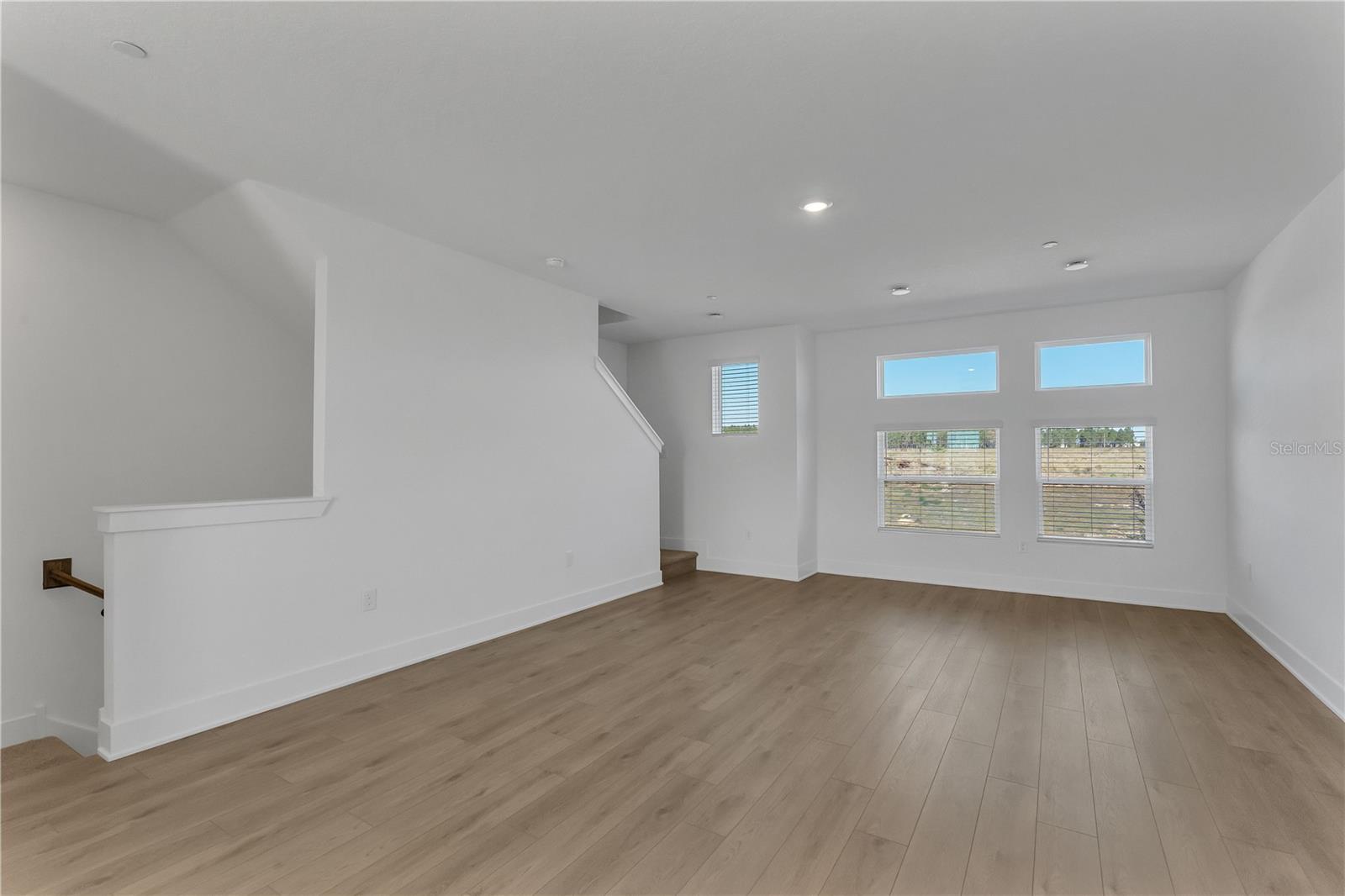 Image 18 of 33 For 15381 Hamlin Park Drive