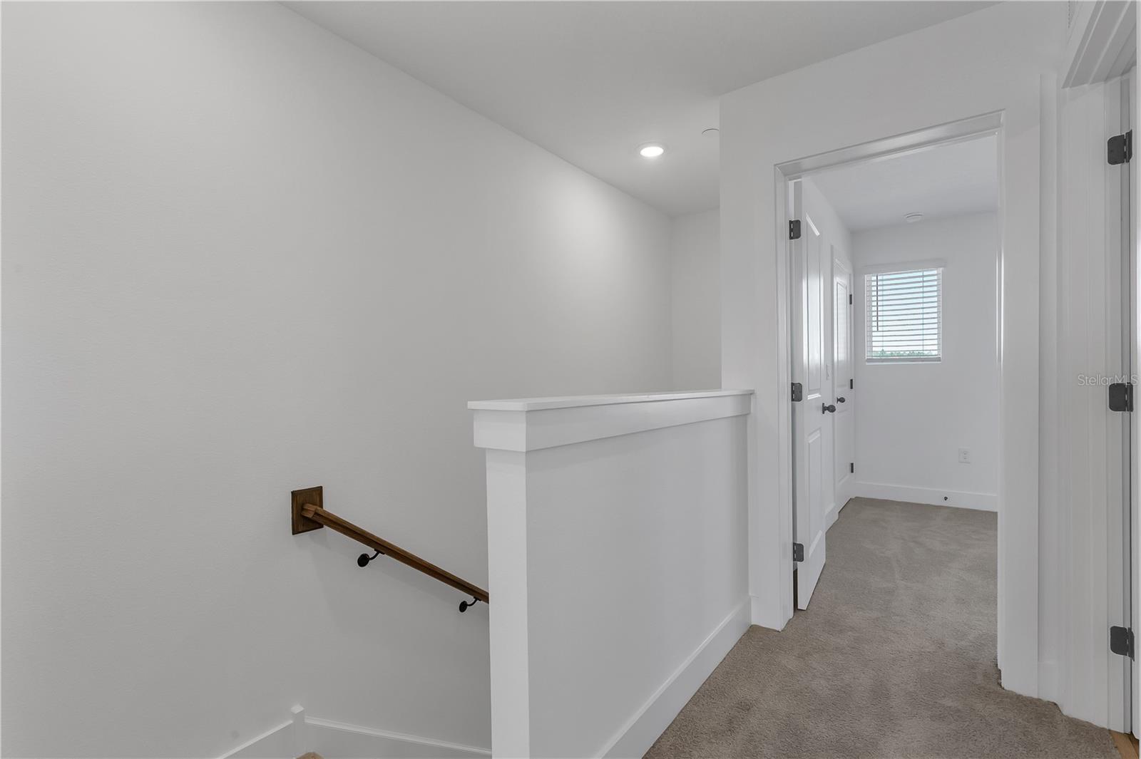 Image 21 of 33 For 15381 Hamlin Park Drive