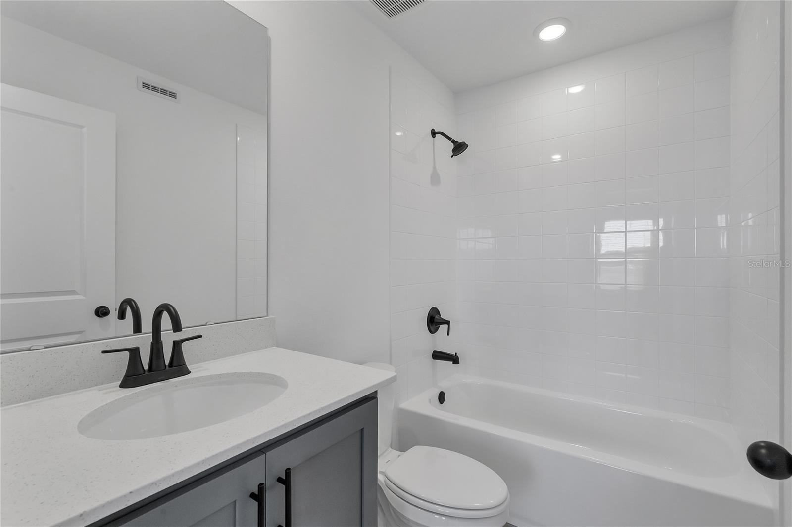 Image 24 of 33 For 15381 Hamlin Park Drive