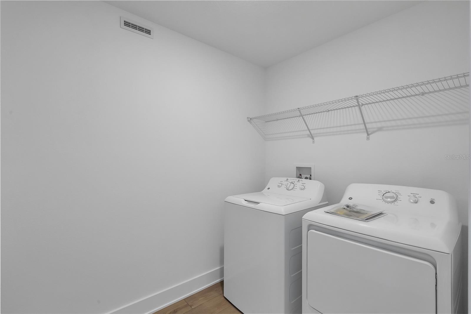 Image 26 of 33 For 15381 Hamlin Park Drive