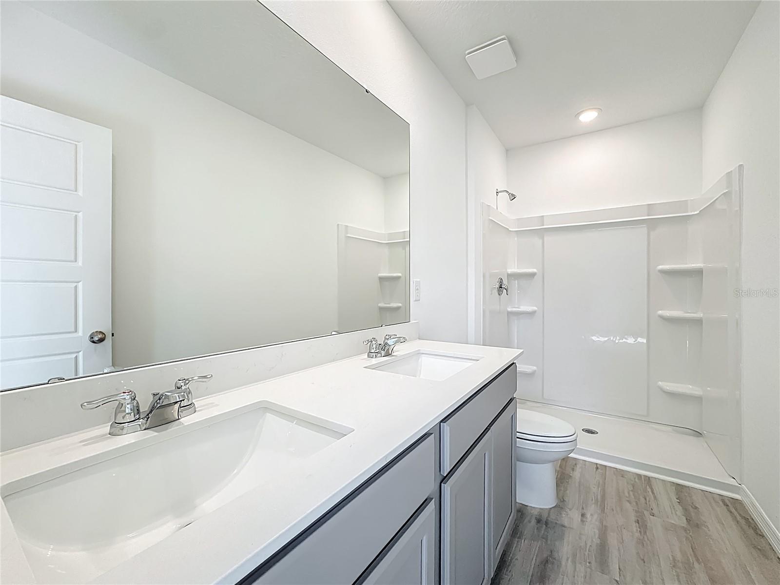 Image 42 of 54 For 2645 Olympic Court