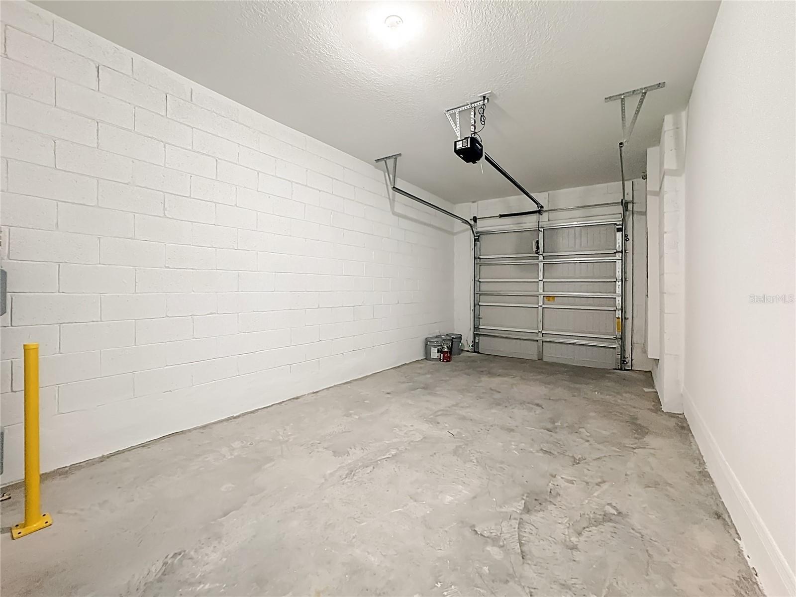 Image 43 of 54 For 2645 Olympic Court