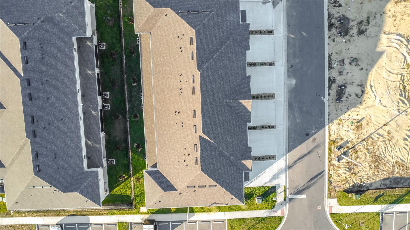 Image 51 of 54 For 2645 Olympic Court