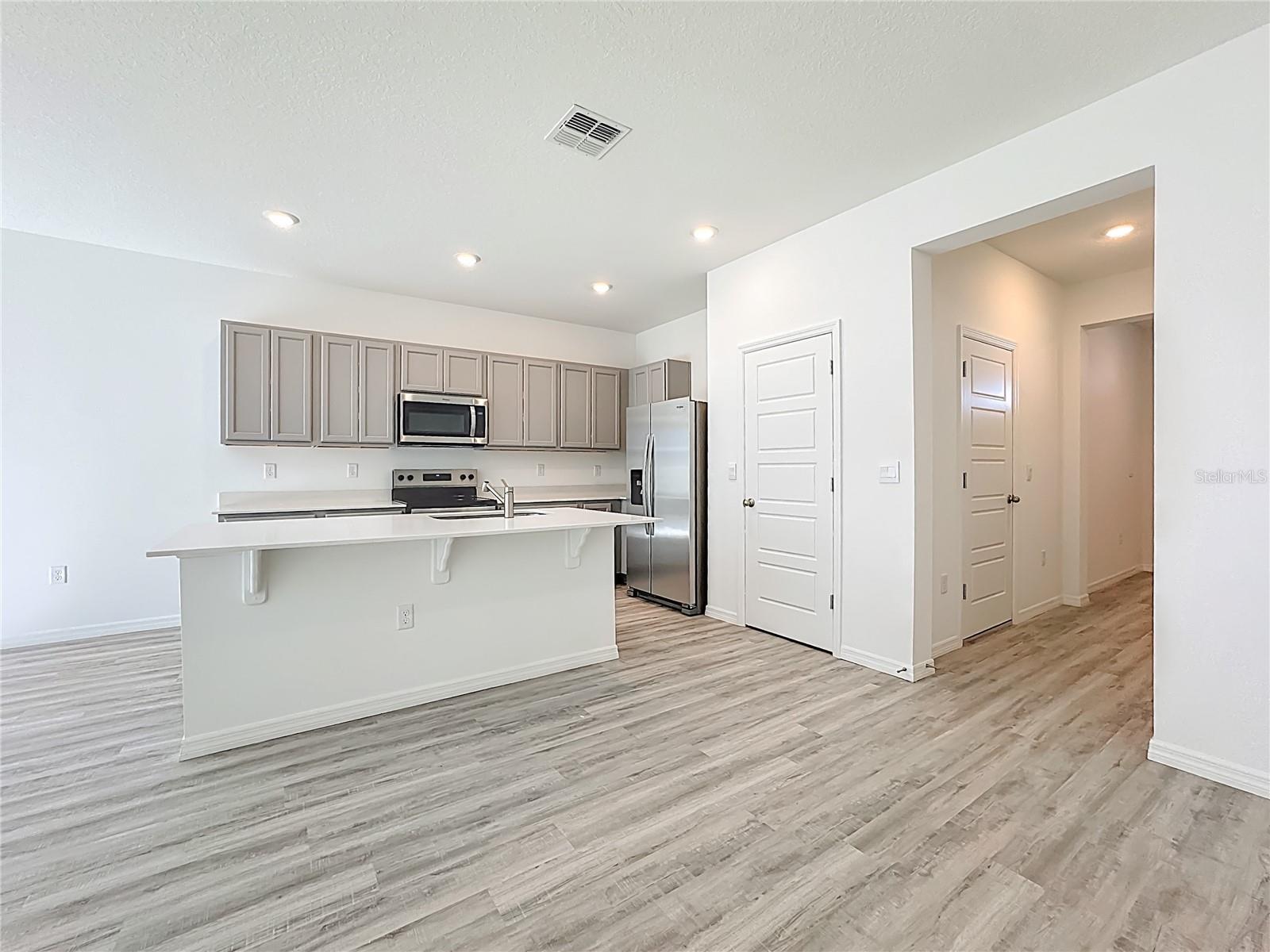 Image 9 of 54 For 2645 Olympic Court