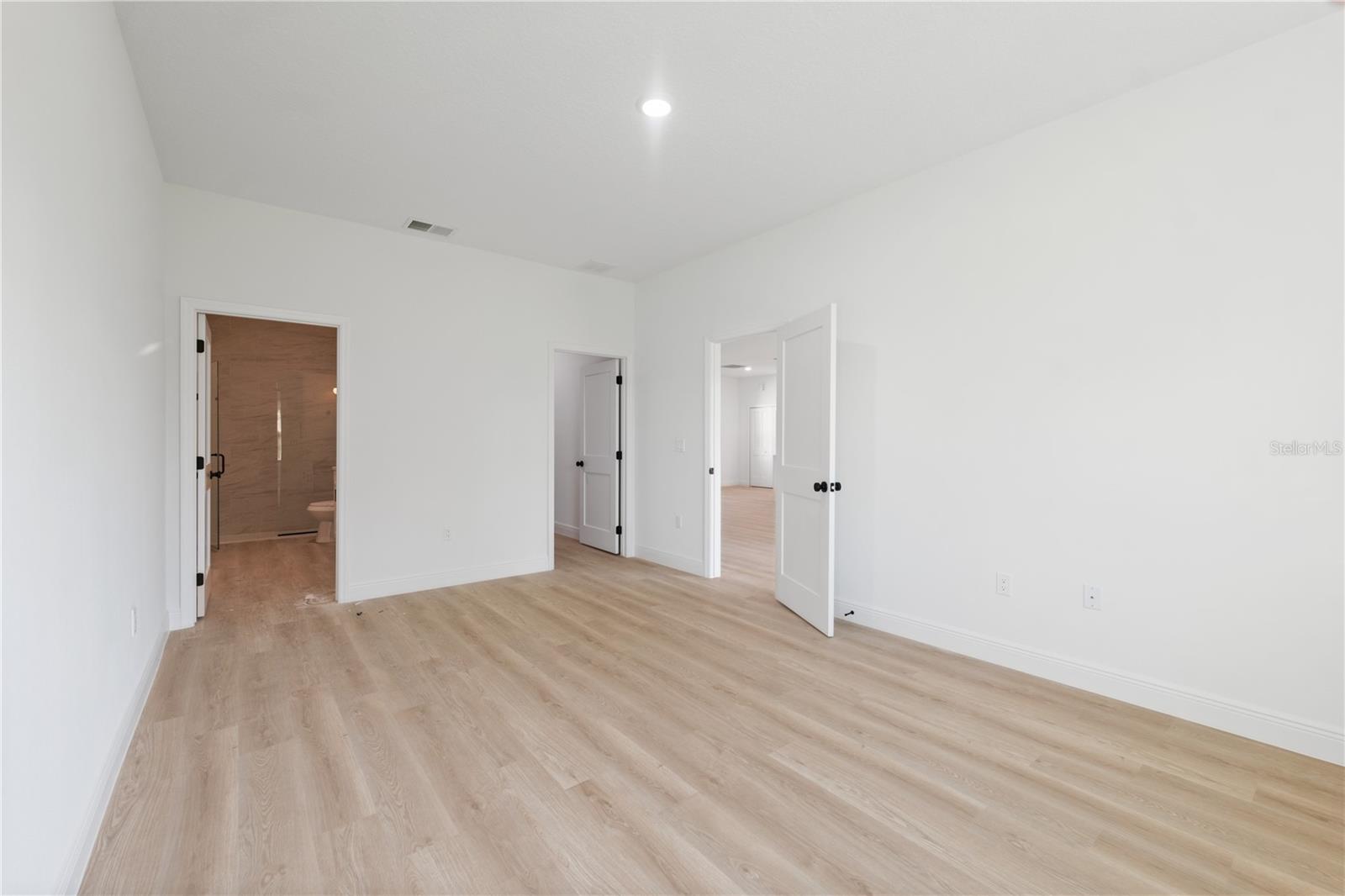 Image 16 of 22 For 7361 Ireland Drive