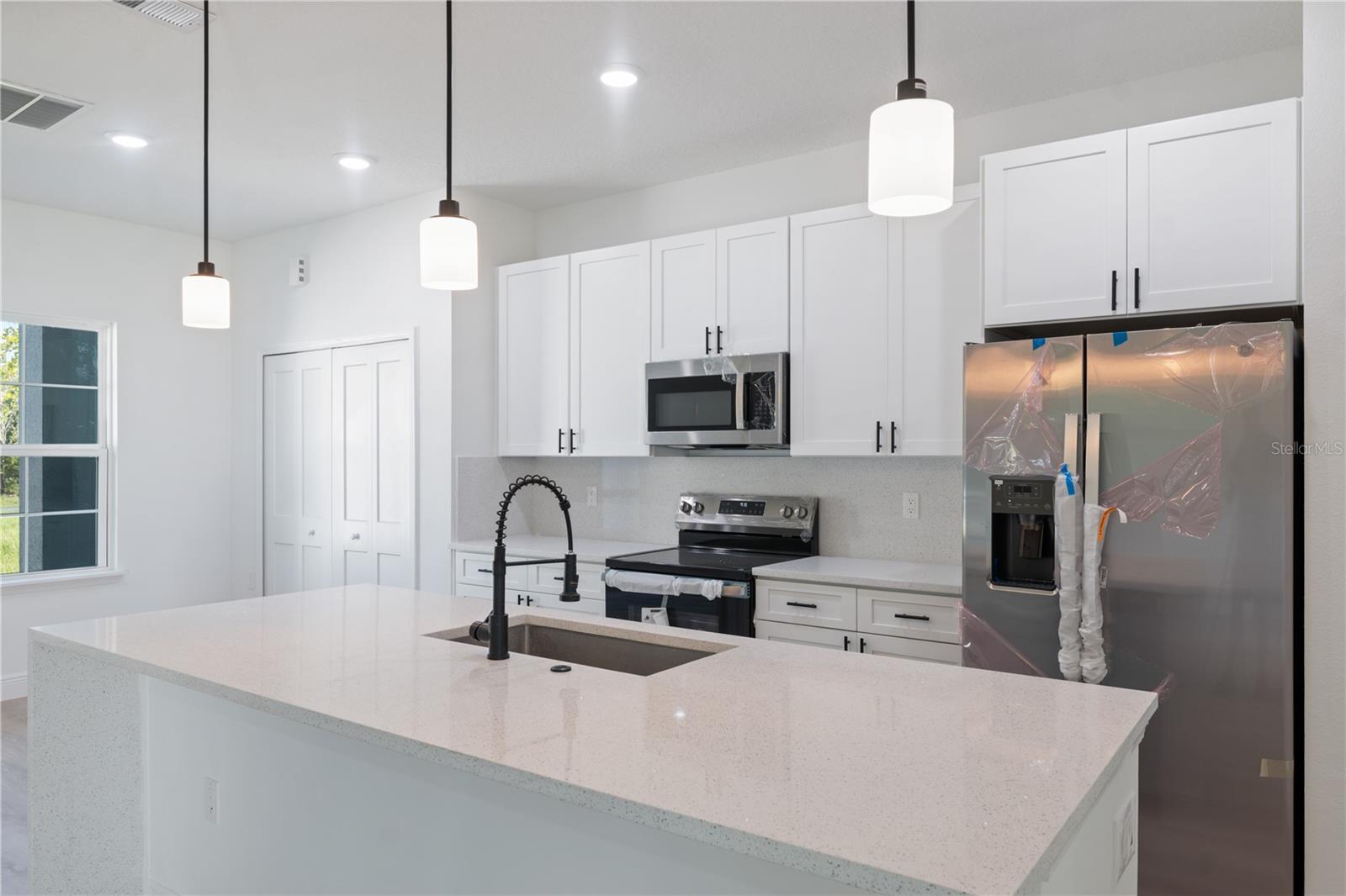 Image 5 of 22 For 7361 Ireland Drive