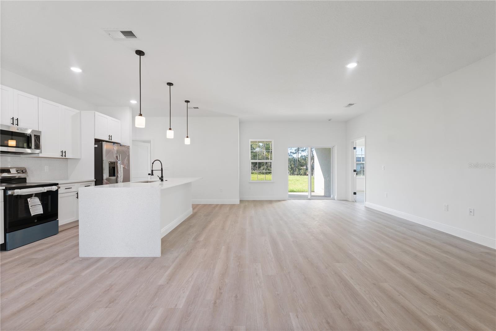 Image 7 of 22 For 7361 Ireland Drive