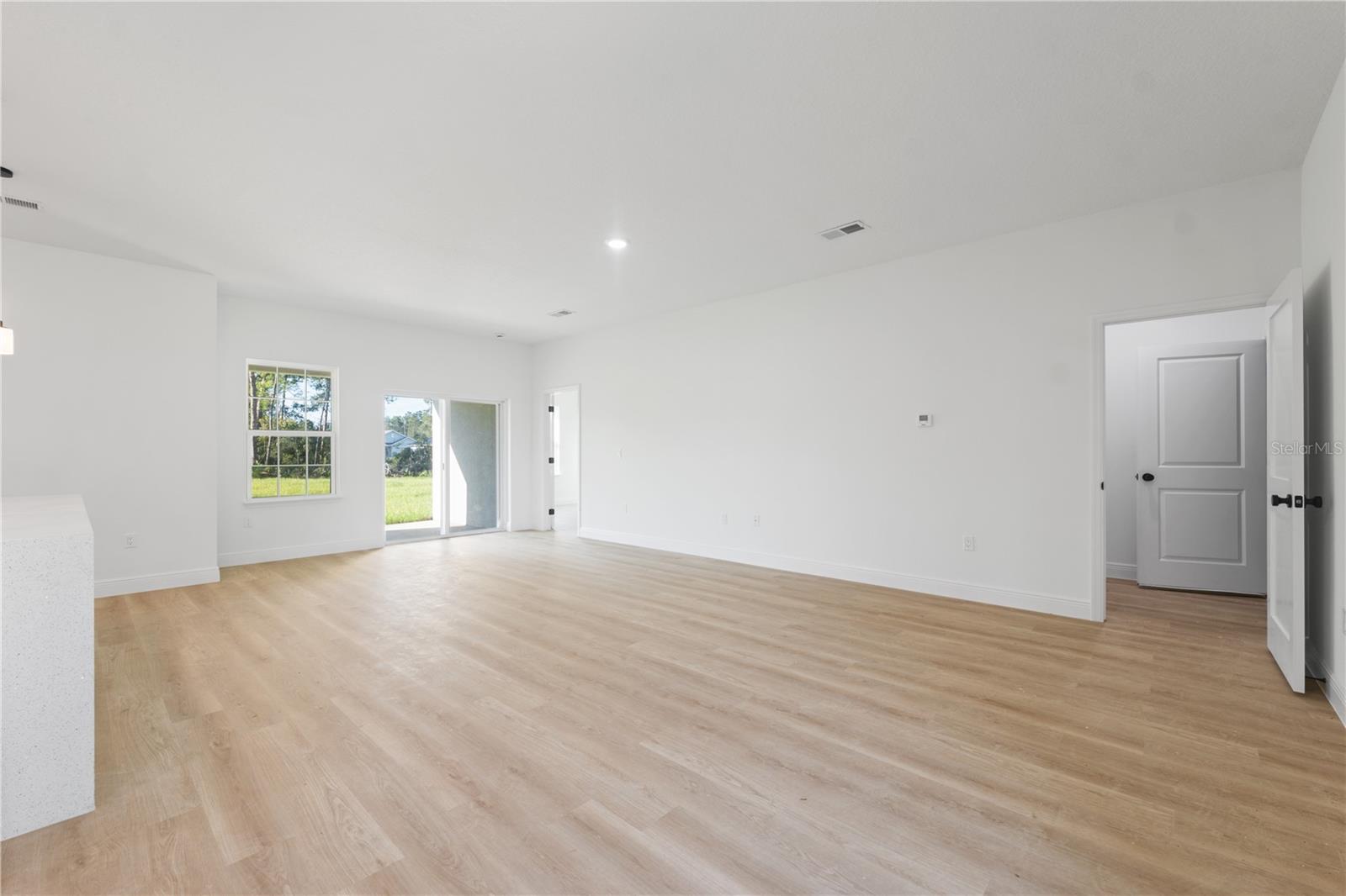 Image 8 of 22 For 7361 Ireland Drive