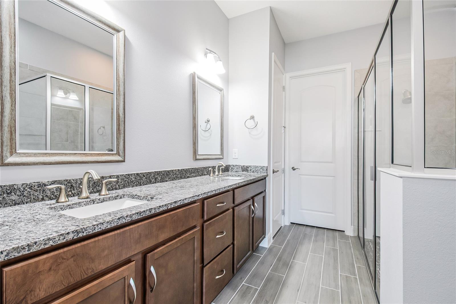 Image 14 of 48 For 2302 Datura Loop