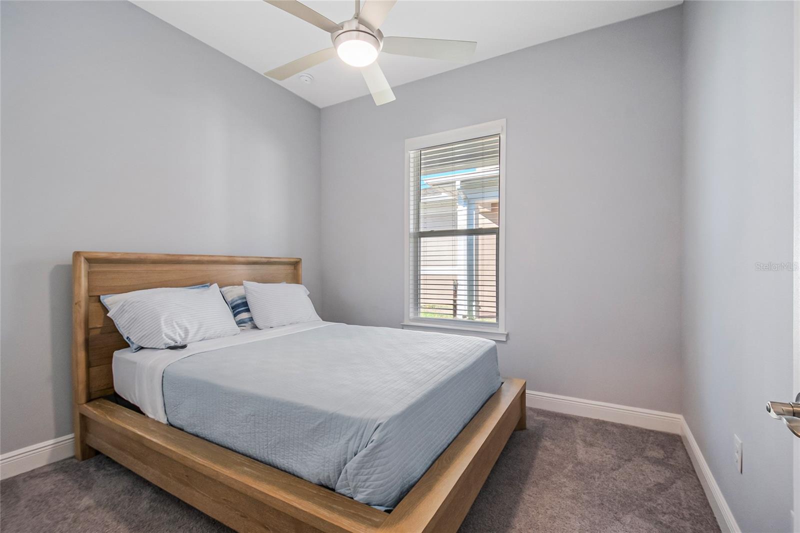 Image 19 of 48 For 2302 Datura Loop