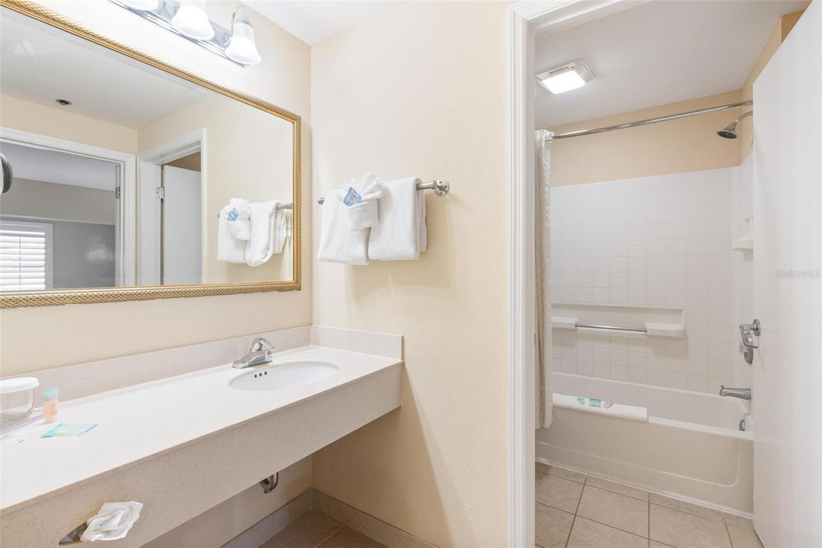 Image 14 of 37 For 7601 Canada Avenue