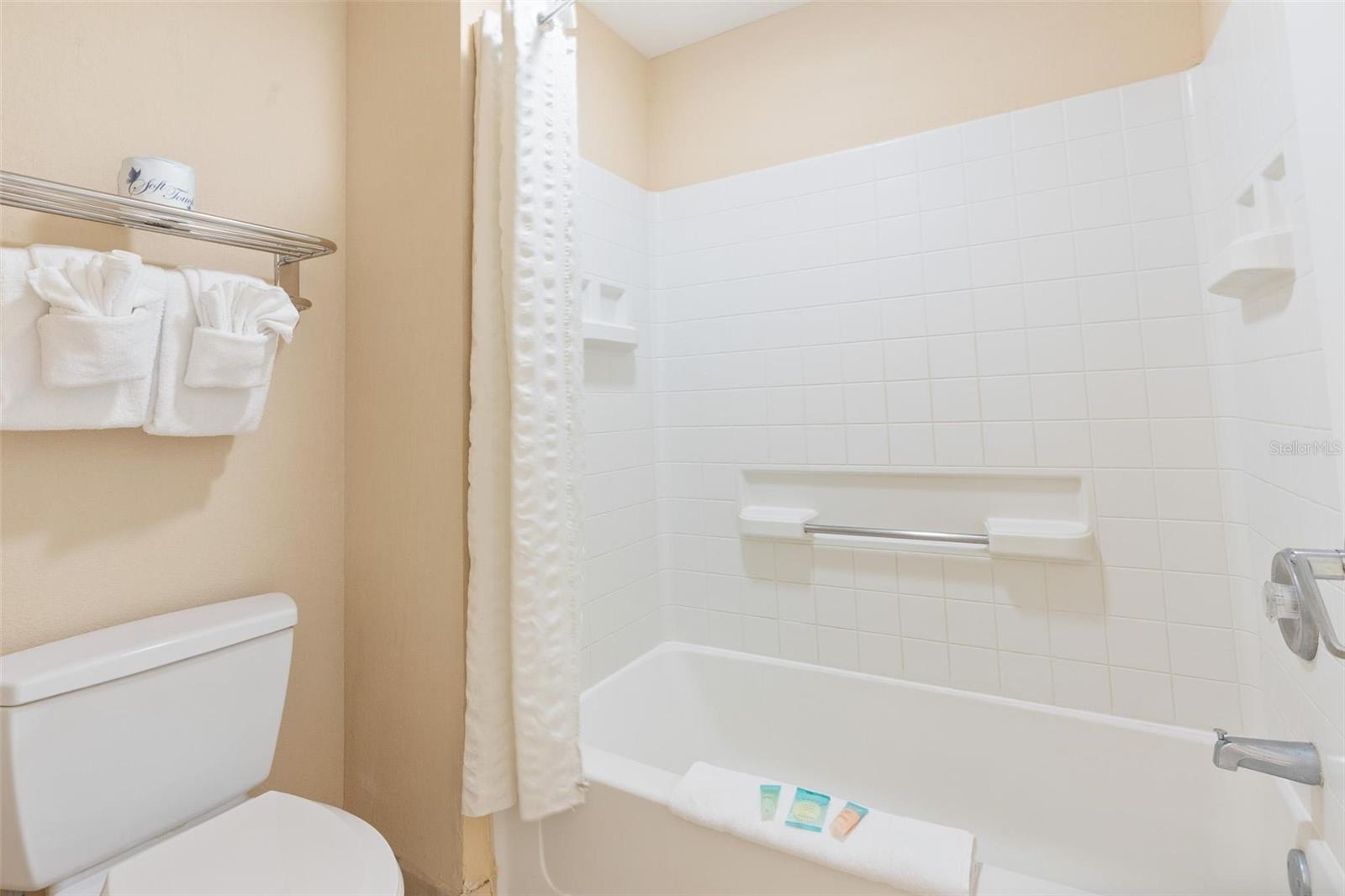 Image 15 of 37 For 7601 Canada Avenue