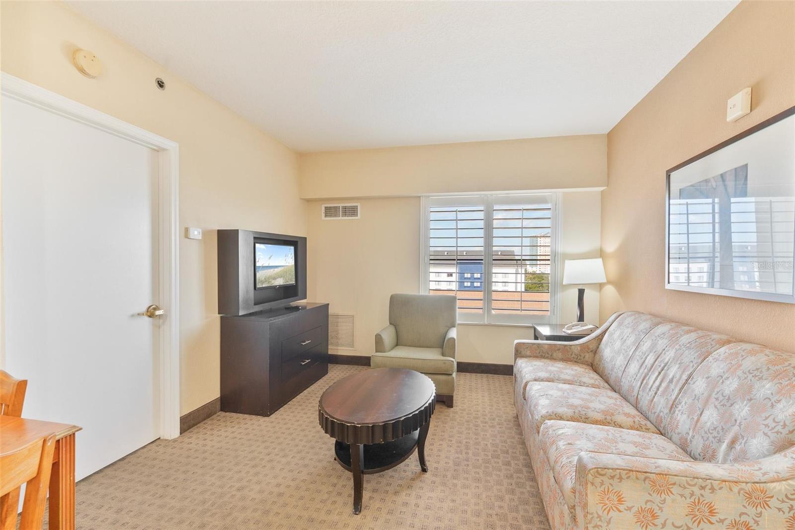 Image 4 of 37 For 7601 Canada Avenue