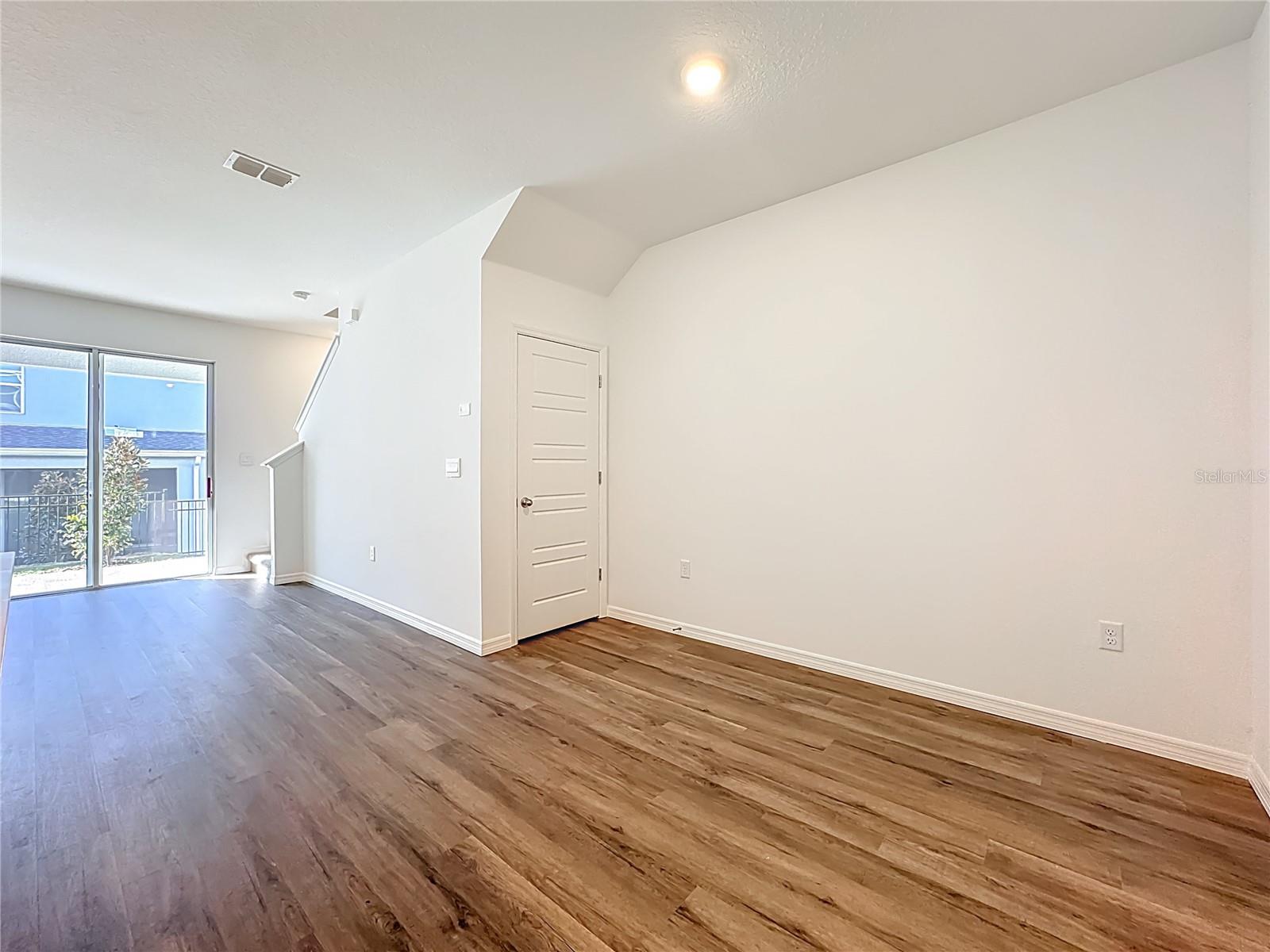 Image 19 of 49 For 2641 Olympic Court