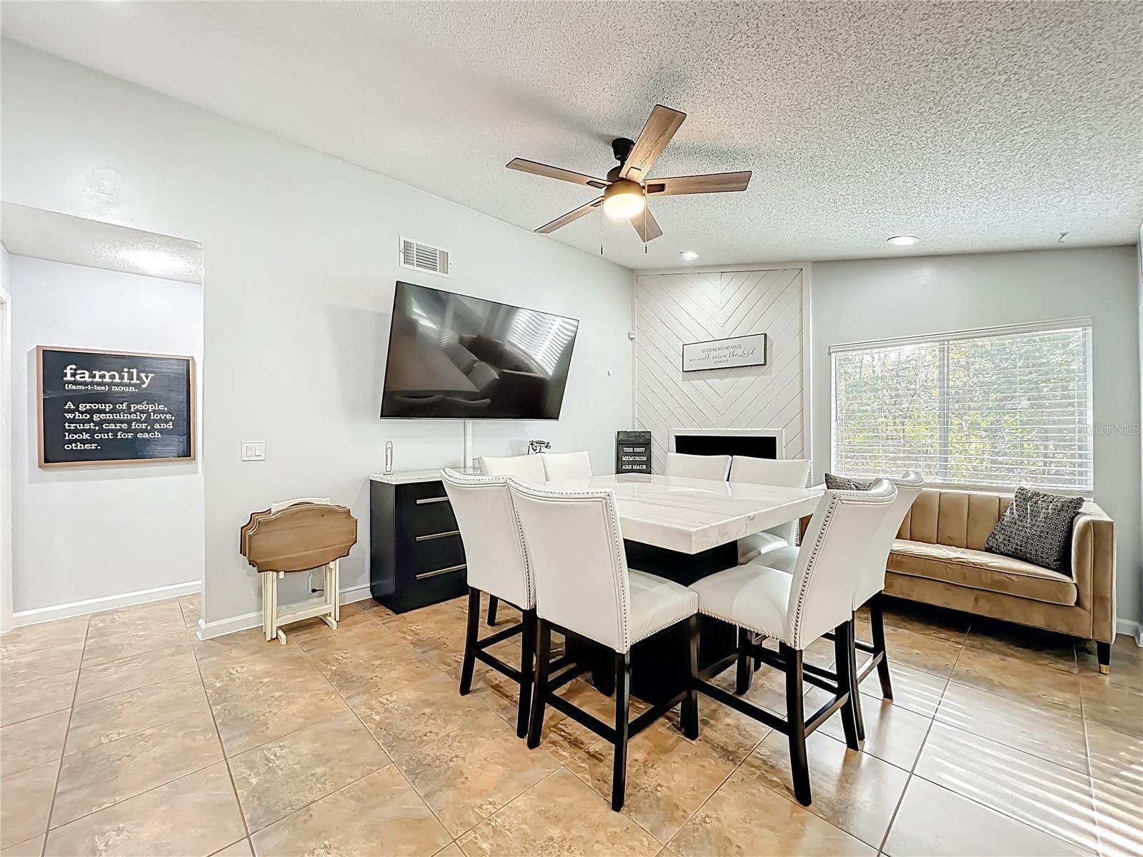 Image 3 of 45 For 4518 Pageant Way