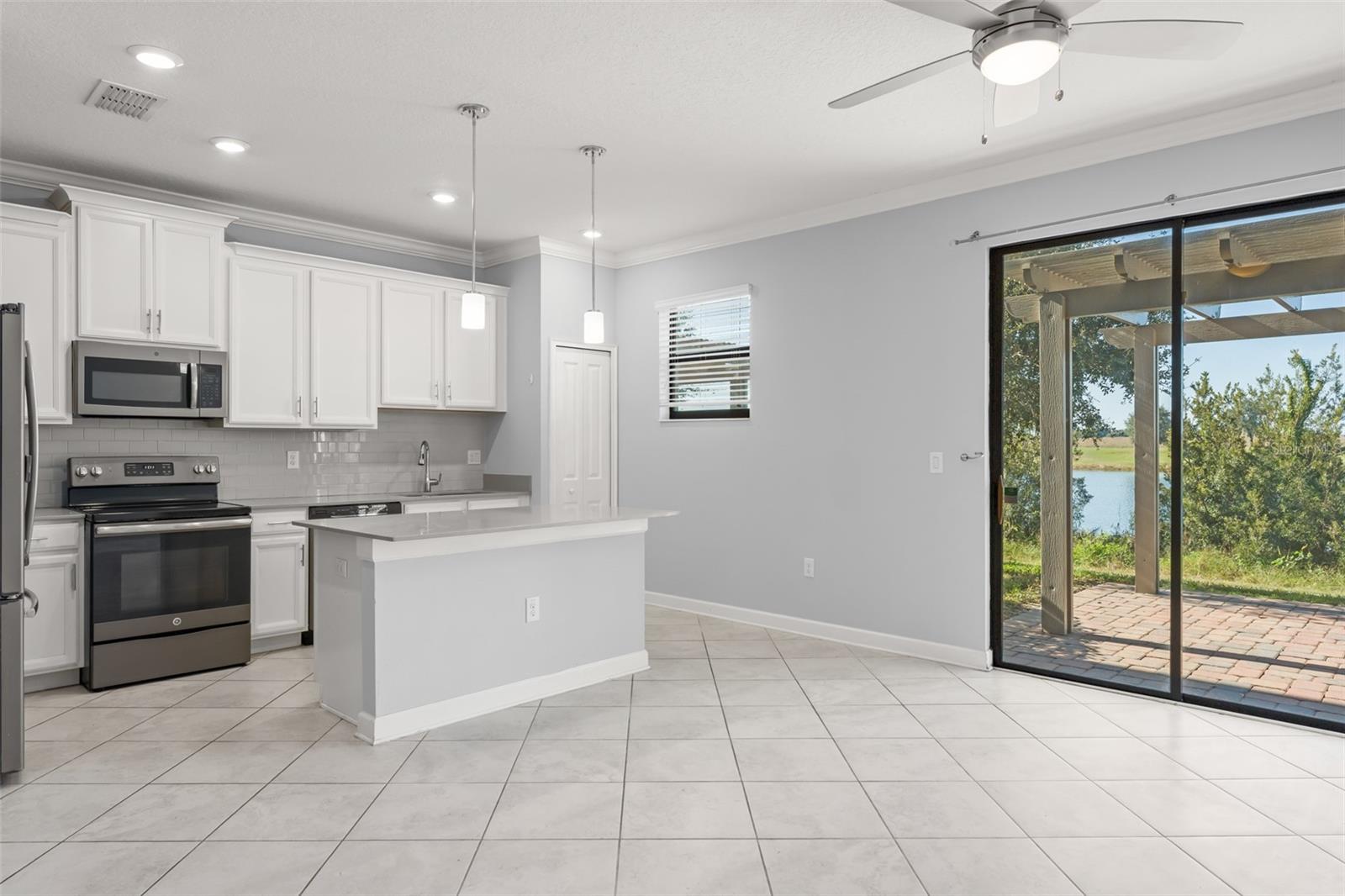 Image 10 of 40 For 1314 Royal St George Boulevard