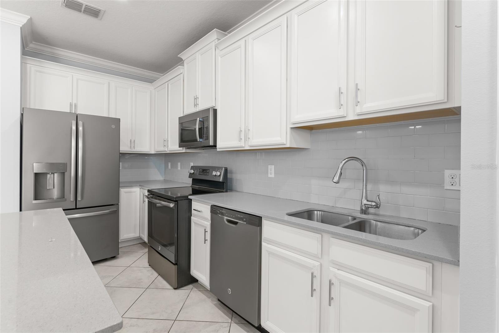 Image 13 of 40 For 1314 Royal St George Boulevard