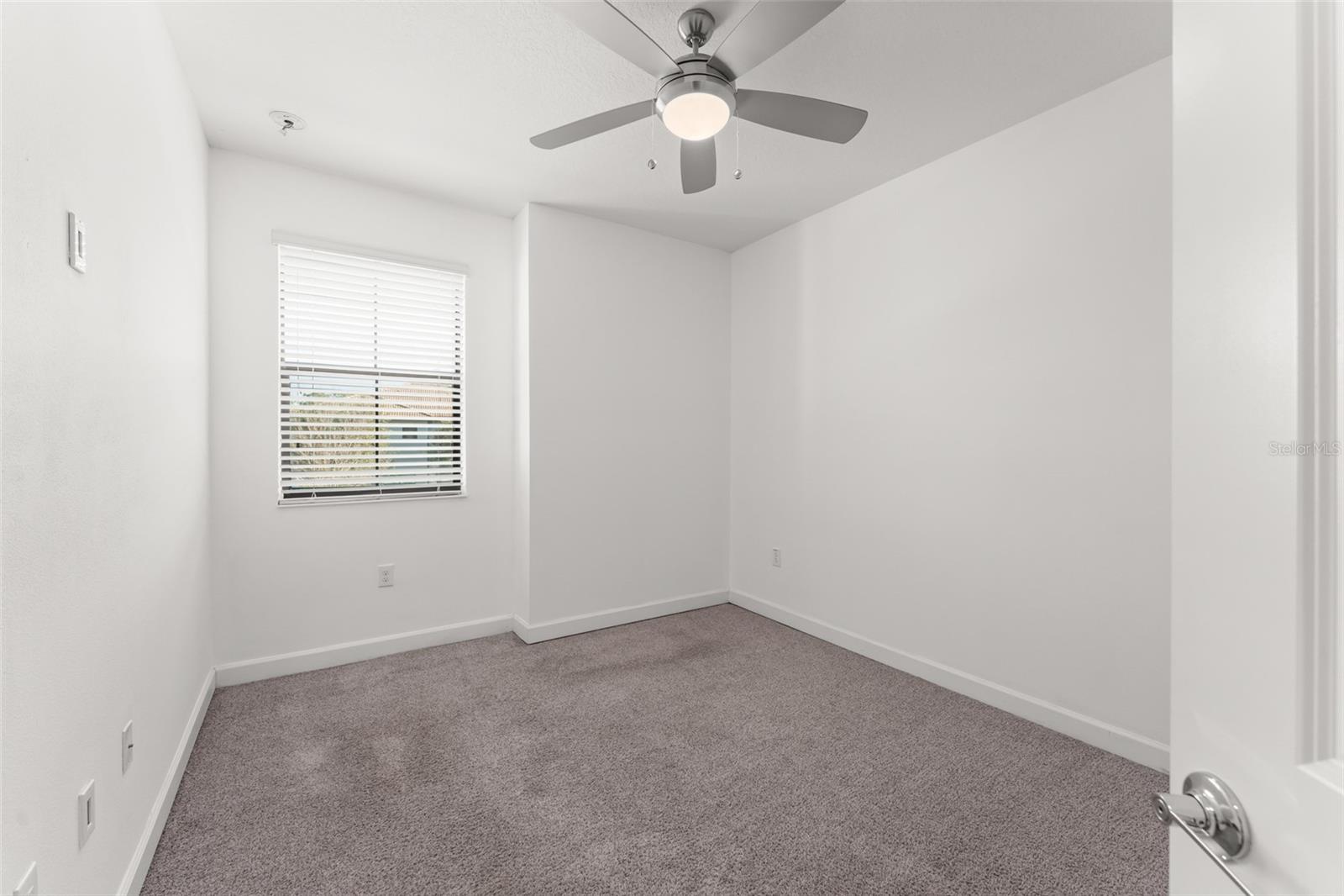 Image 22 of 40 For 1314 Royal St George Boulevard