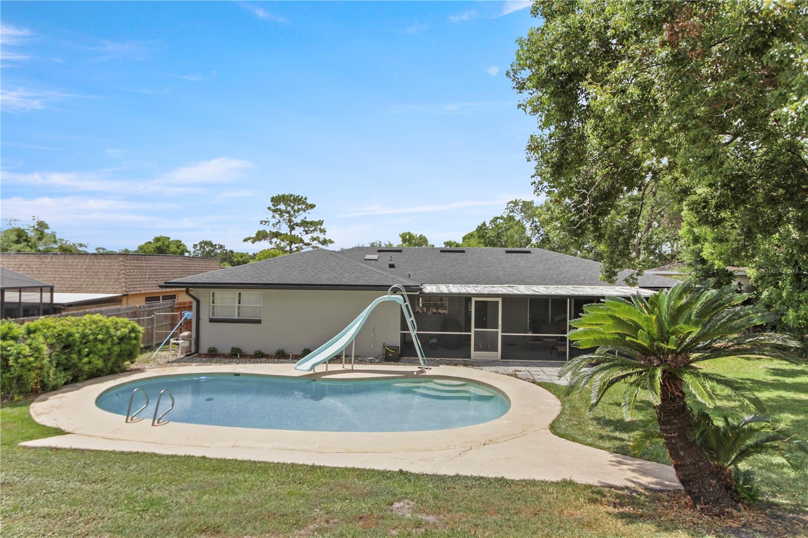 Image 37 of 42 For 607 Green Briar Boulevard