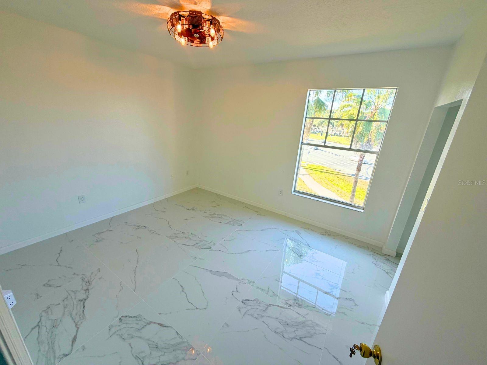 Image 14 of 28 For 5560 Metrowest Blvd  308