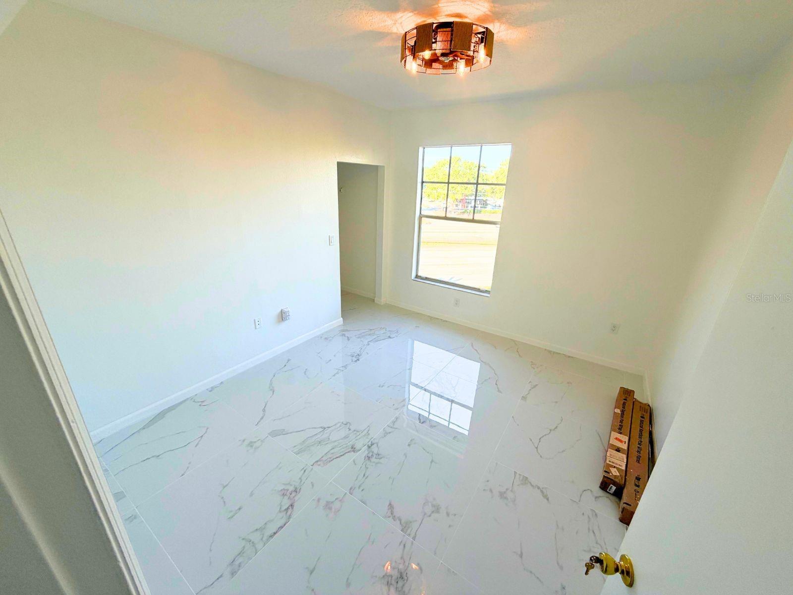 Image 15 of 28 For 5560 Metrowest Blvd  308