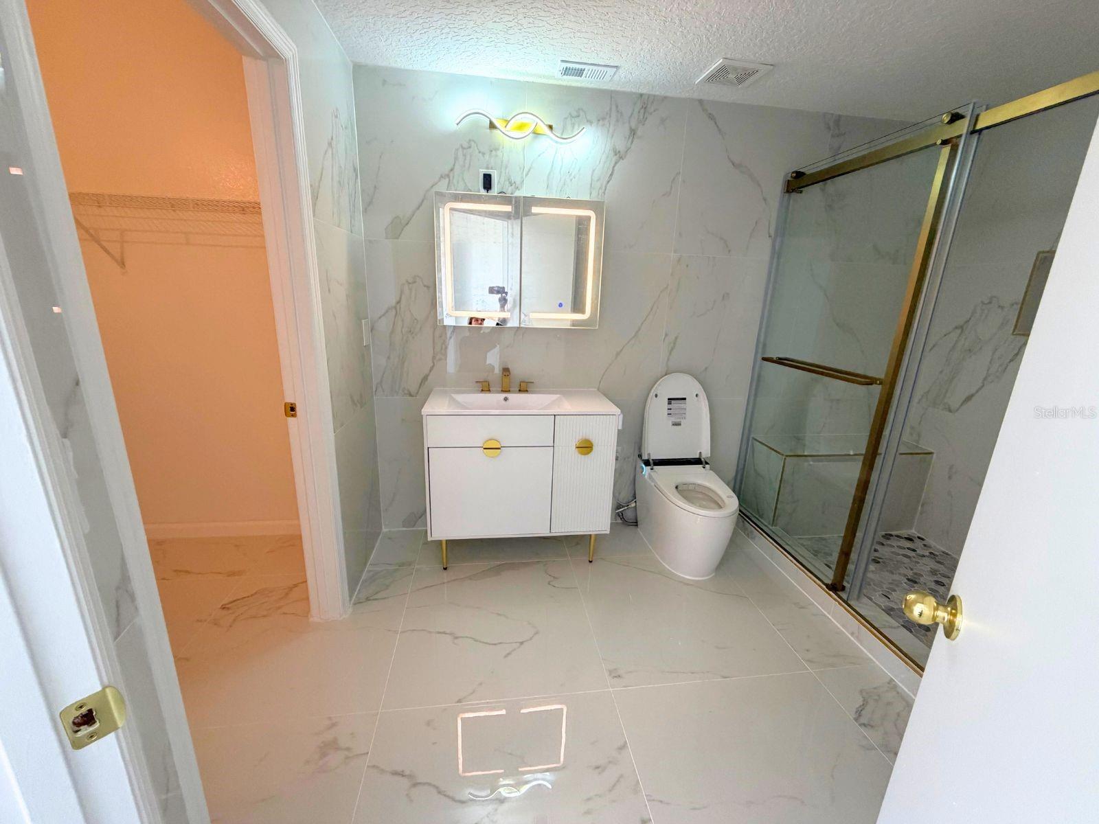 Image 20 of 28 For 5560 Metrowest Blvd  308