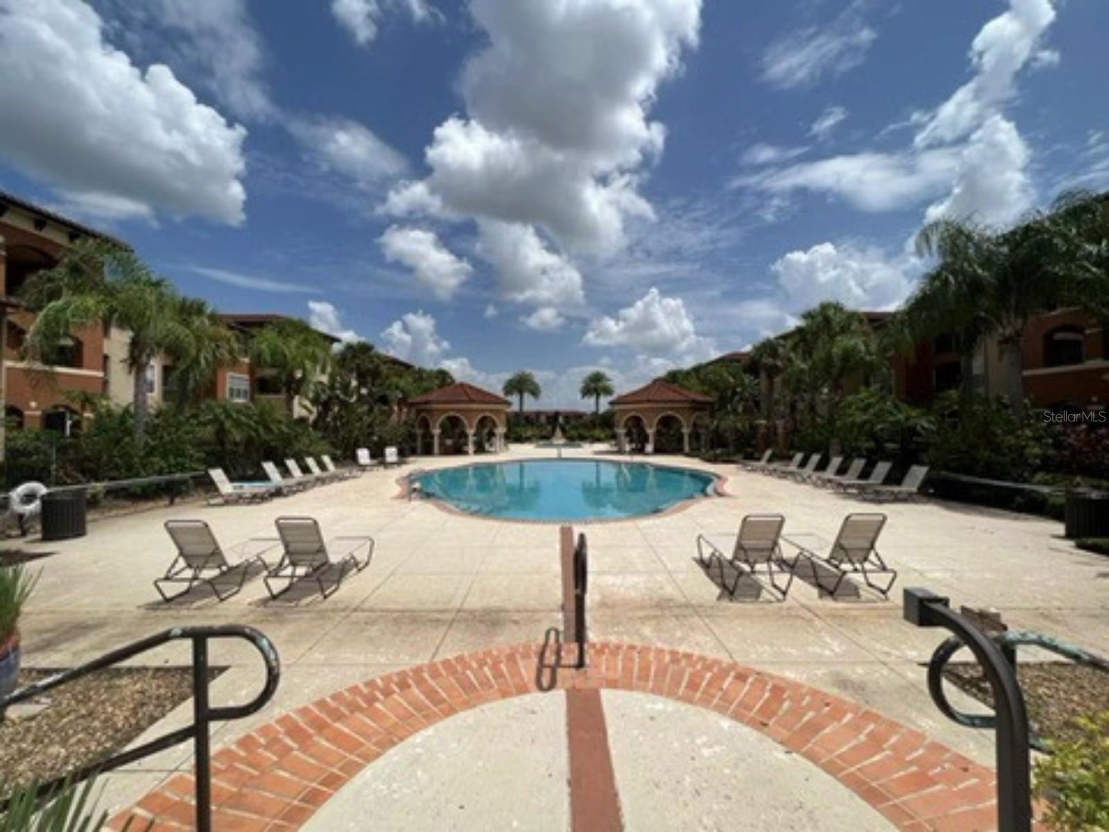 Image 27 of 28 For 5560 Metrowest Blvd  308