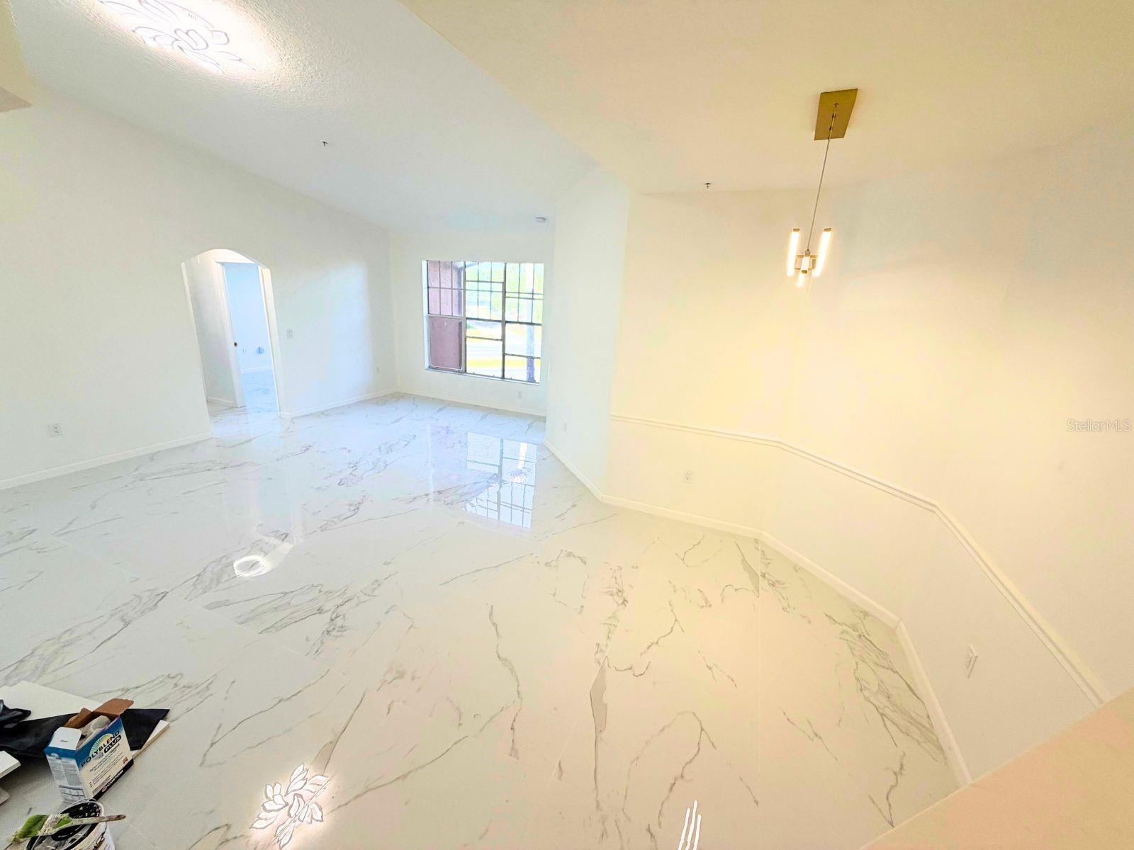 Image 6 of 28 For 5560 Metrowest Blvd  308