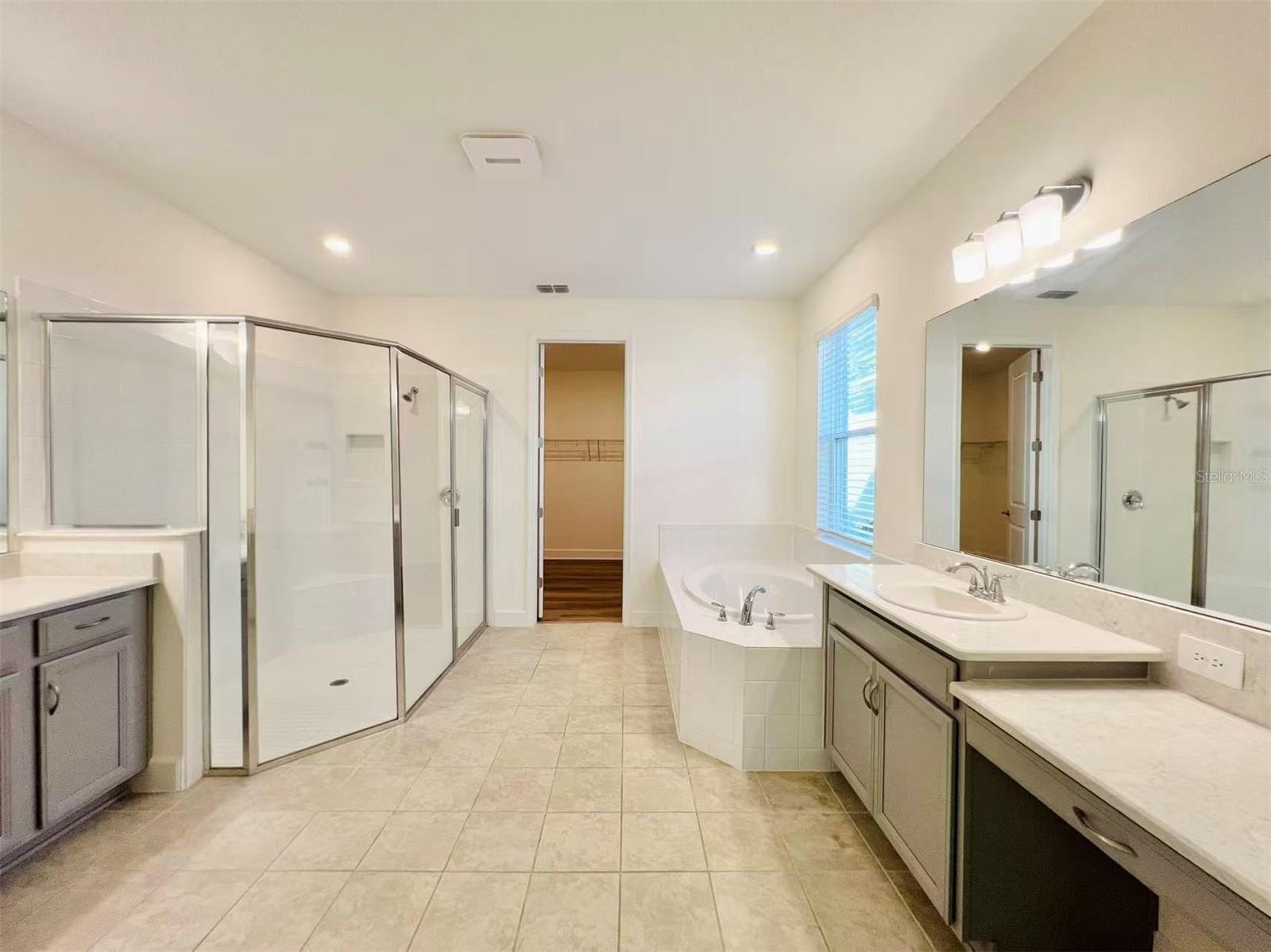 Image 25 of 63 For 1452 Waterview Ridge Circle