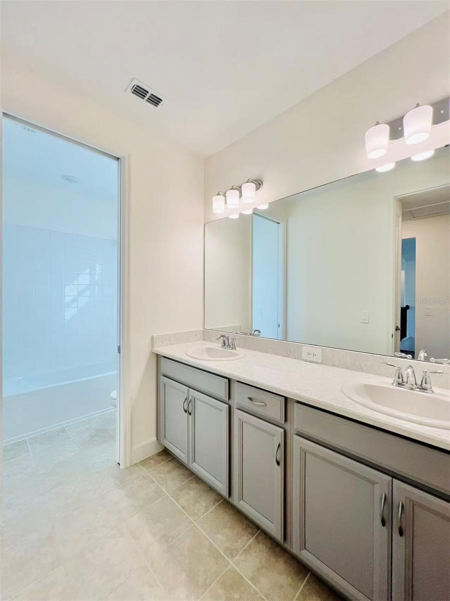 Image 35 of 63 For 1452 Waterview Ridge Circle