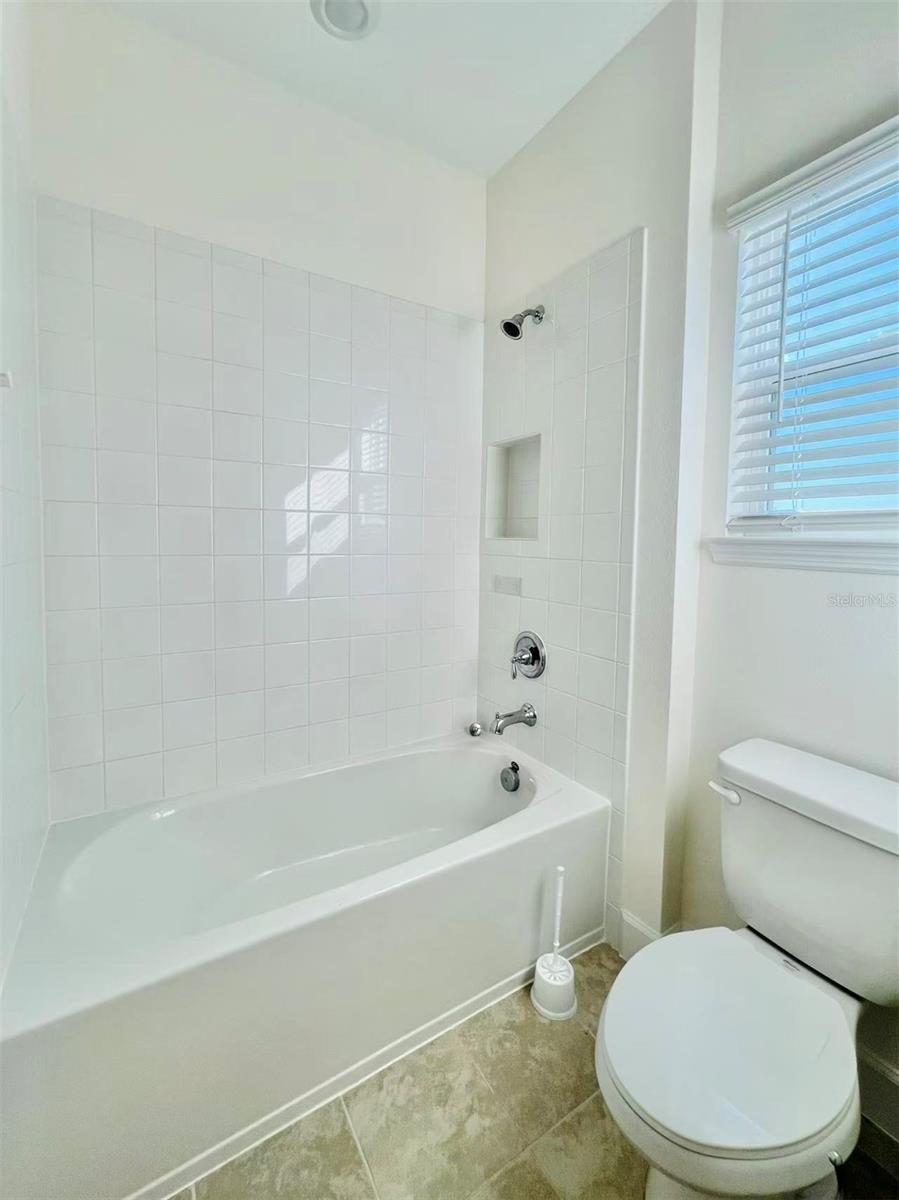 Image 36 of 63 For 1452 Waterview Ridge Circle