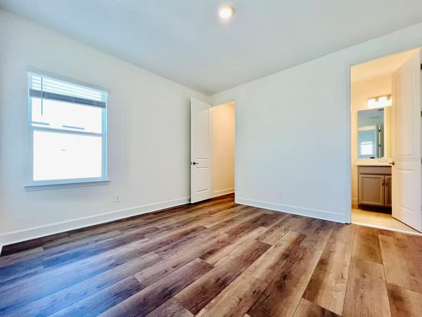 Image 37 of 63 For 1452 Waterview Ridge Circle