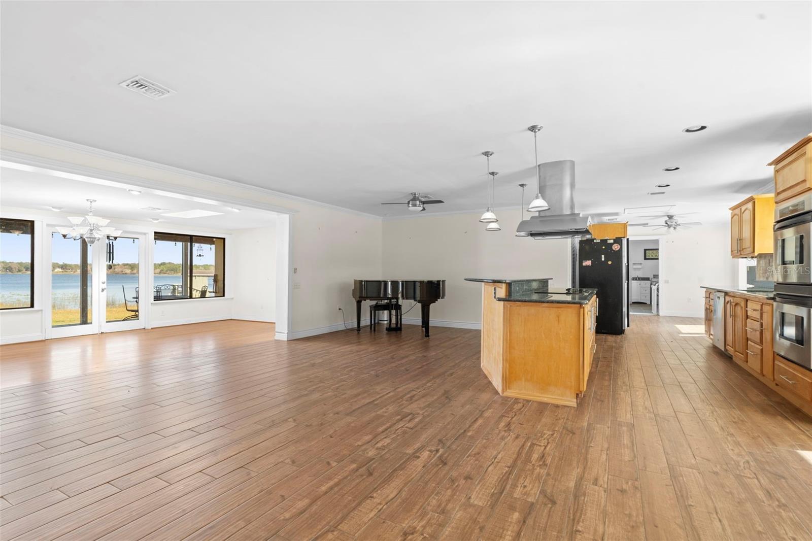 Image 11 of 70 For 811 Billsborough Road