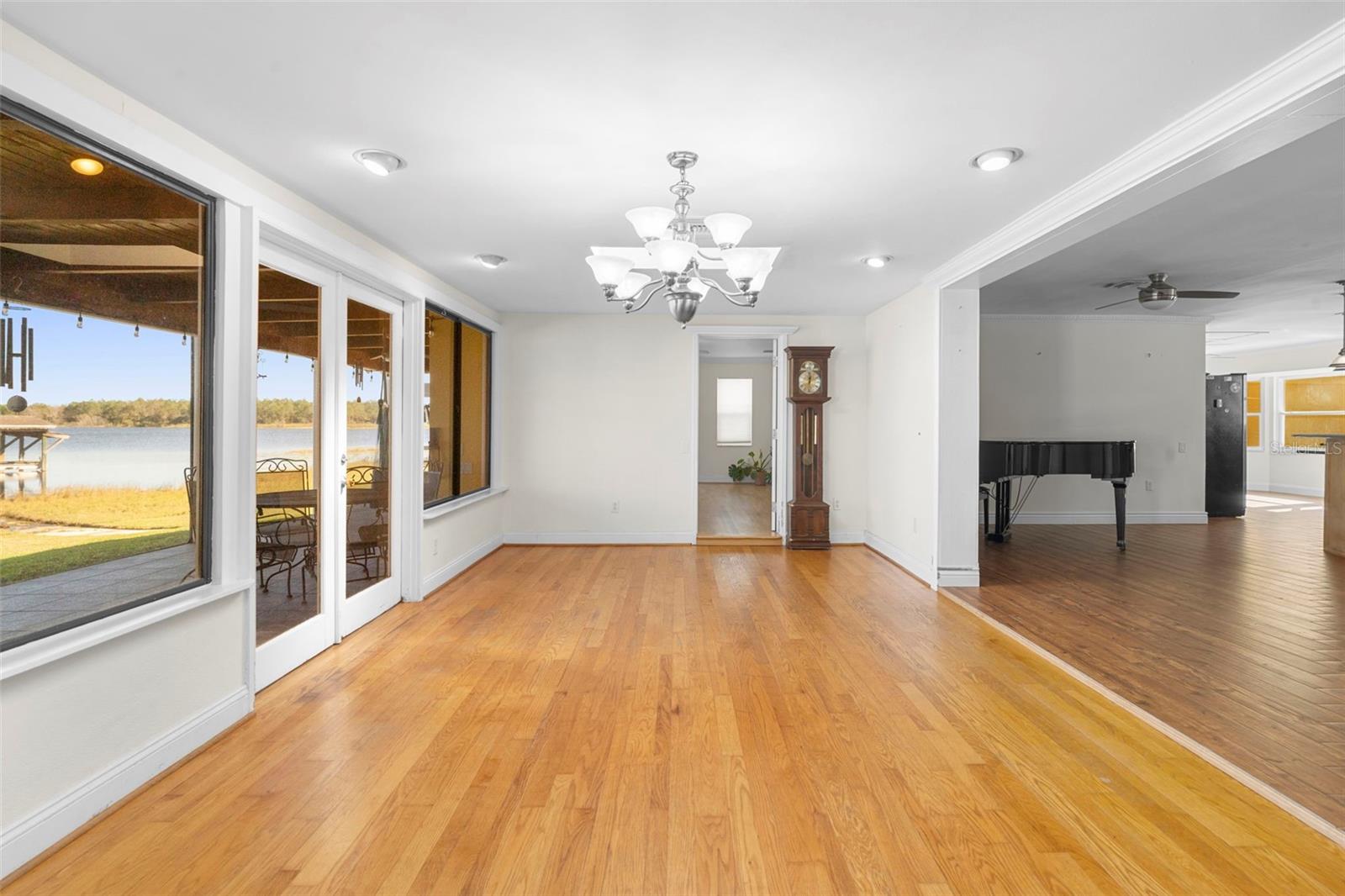 Image 16 of 70 For 811 Billsborough Road