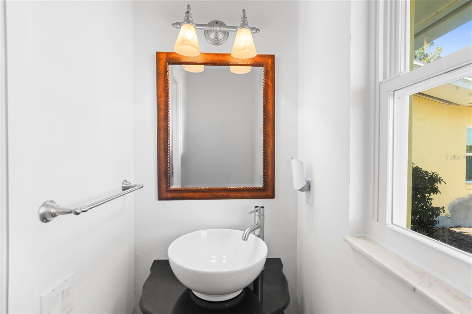 Image 35 of 70 For 811 Billsborough Road