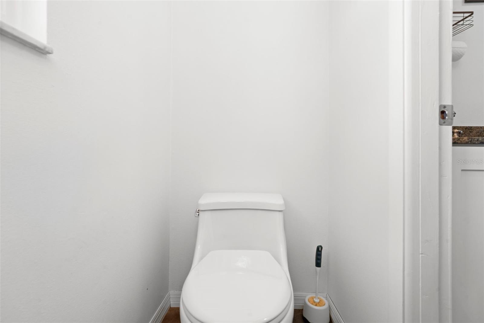 Image 36 of 70 For 811 Billsborough Road