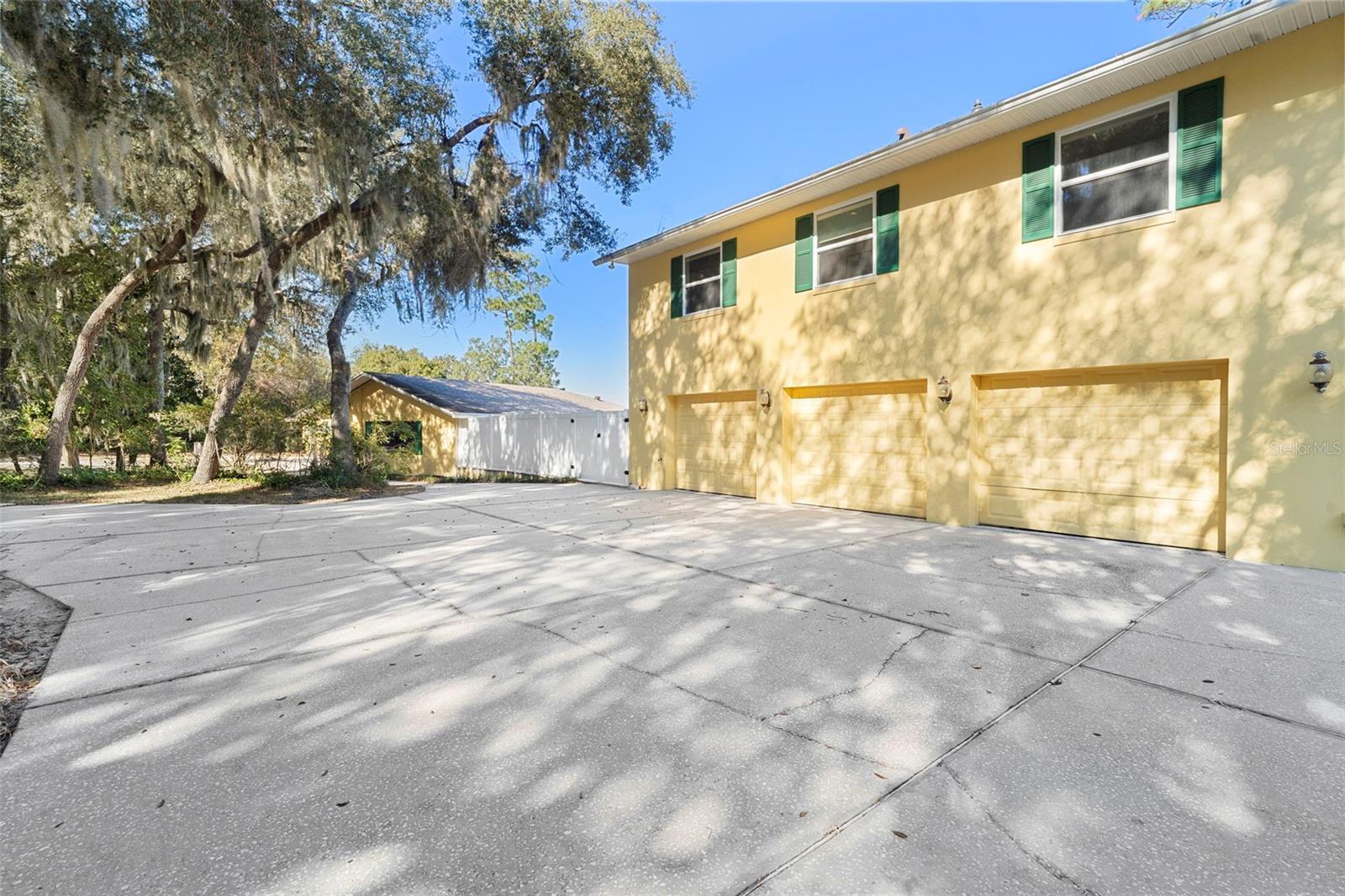 Image 9 of 70 For 811 Billsborough Road