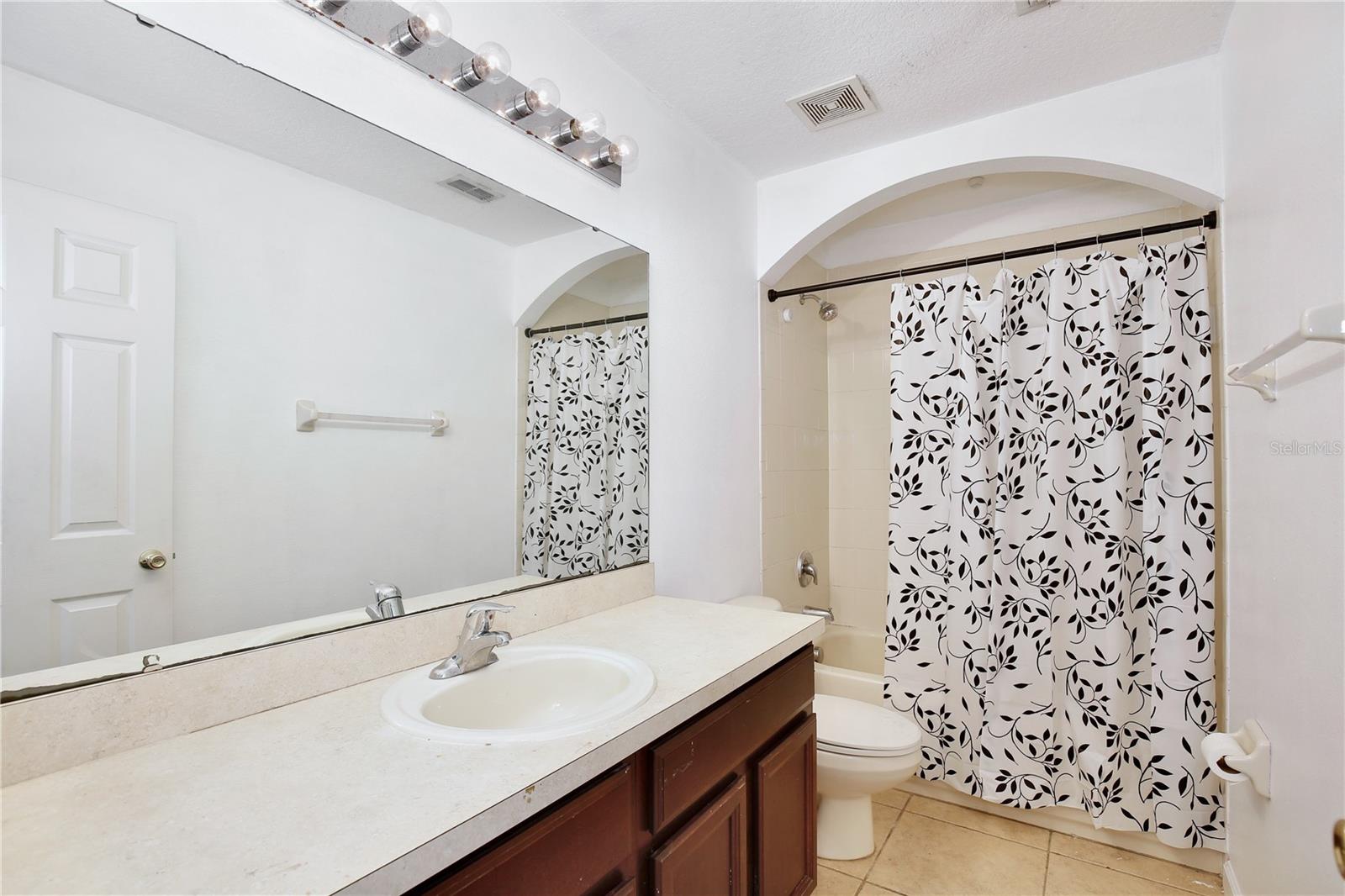 Image 18 of 31 For 11939 Citruswood Drive