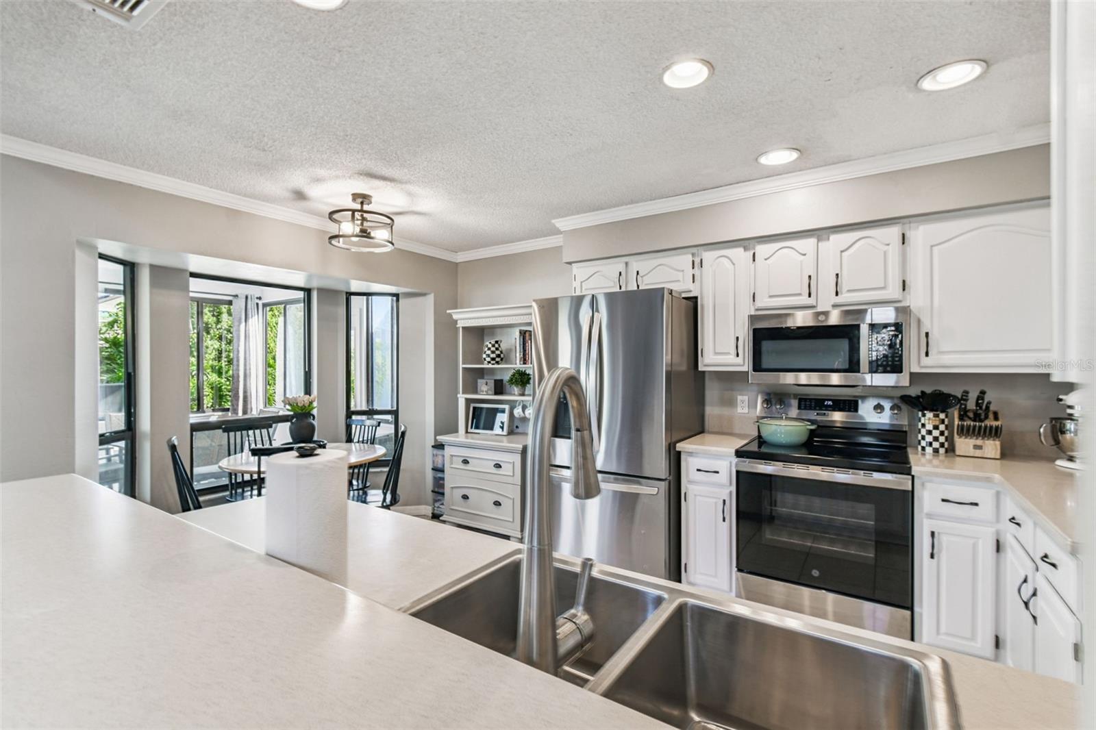 Image 15 of 60 For 987 Cross Cut Way