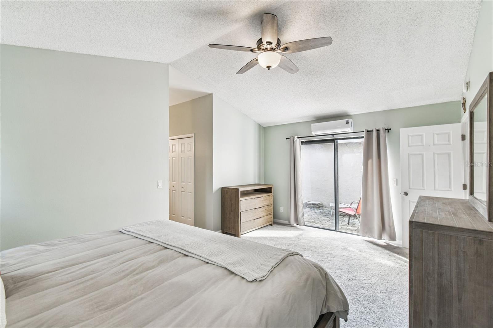 Image 23 of 60 For 987 Cross Cut Way