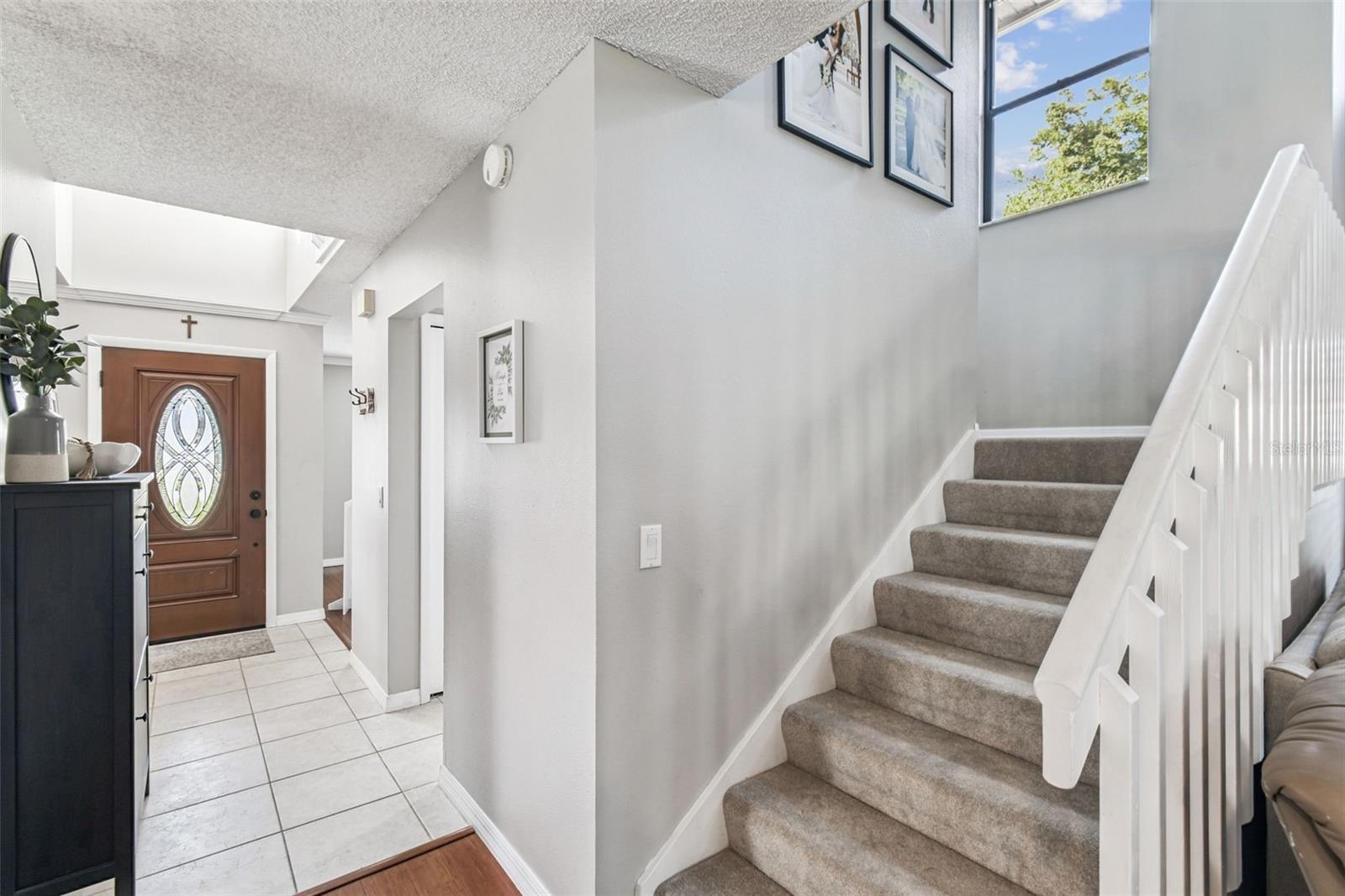 Image 29 of 60 For 987 Cross Cut Way