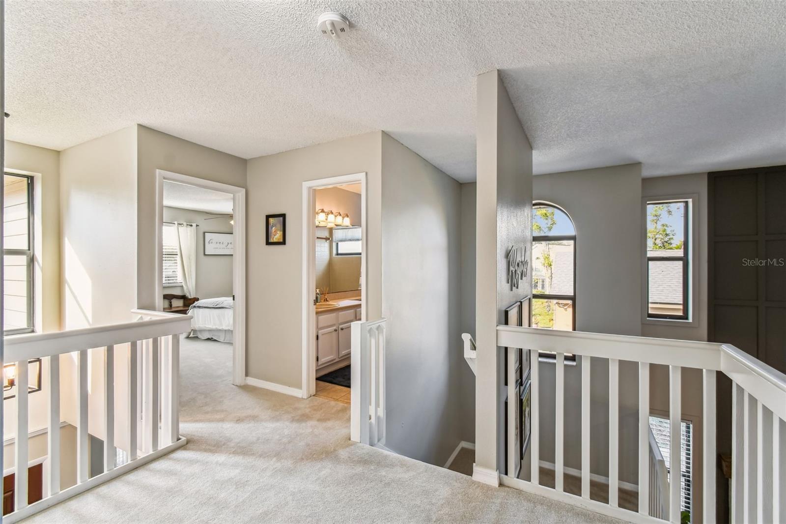 Image 36 of 60 For 987 Cross Cut Way