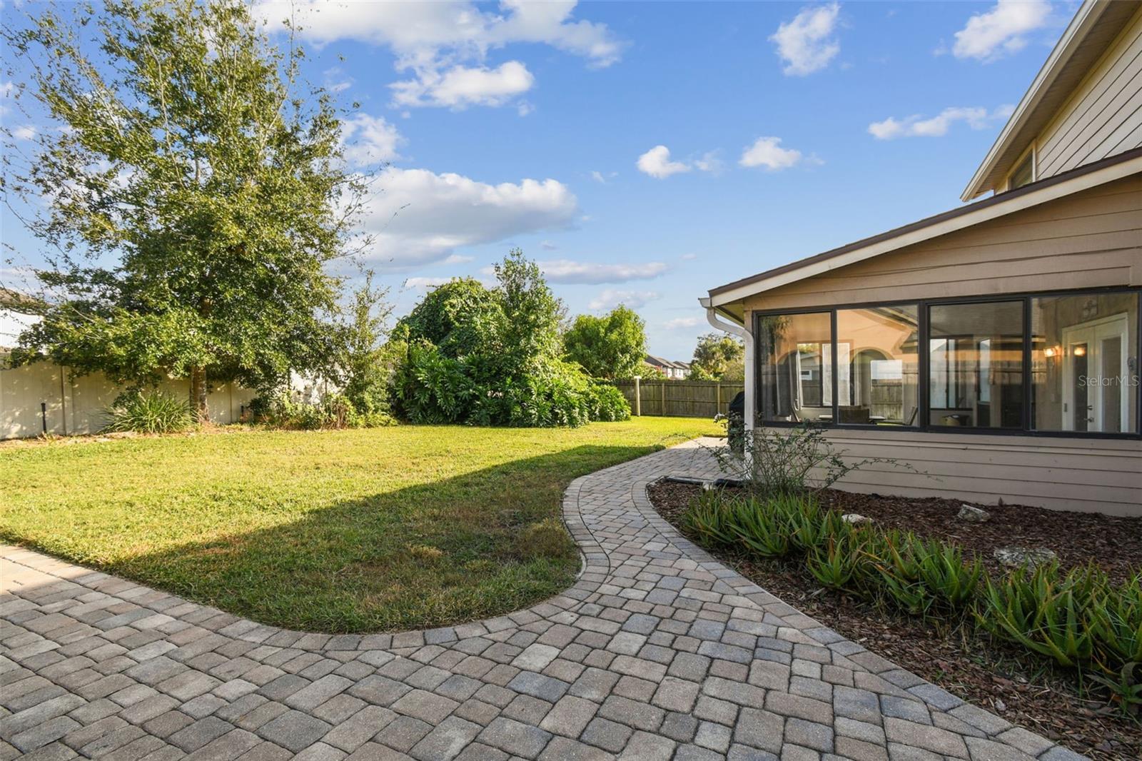 Image 45 of 60 For 987 Cross Cut Way