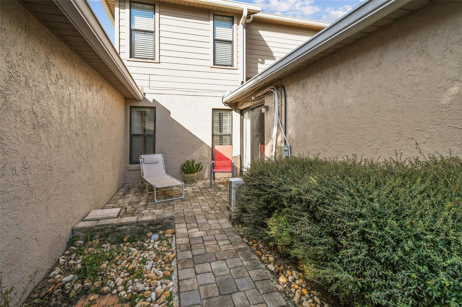 Image 51 of 60 For 987 Cross Cut Way