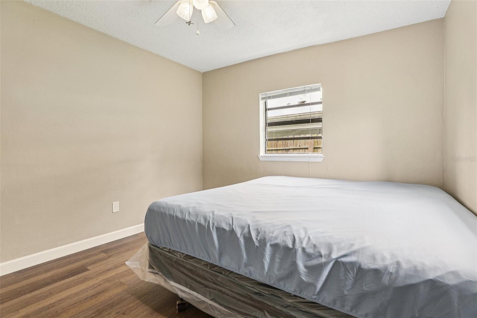 Image 11 of 19 For 702 Solandra Drive